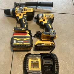 DEWALT FLEXVOLT 2-Tool Combo Kit Impact Driver (DCF887) Hammerdrill (DCD999)