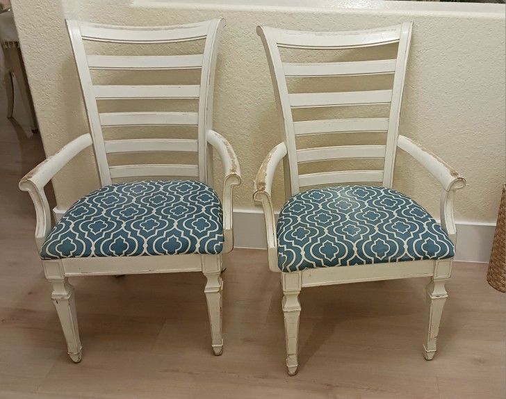 MOVE OUT SALE!! Accent Armchairs Set (Check Description)