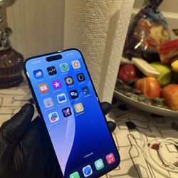 iPhone 15 Pro Max (Unlocked)