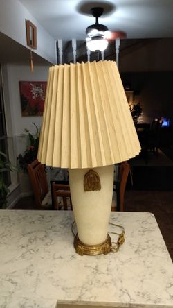 Oriental...Table Lamp 🛋️.. Like New 👍