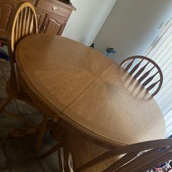 Kitchen Table READ DESCRIPTION!!!! 