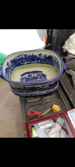 Extra large antique foot bath