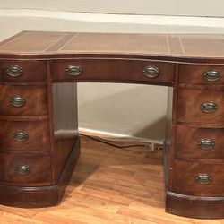 Vintage Mid-Century Sligh-Lowry Mahogany Desk