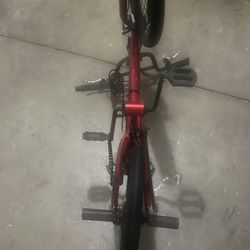 Mongoose bike need gone does not work needs new chain