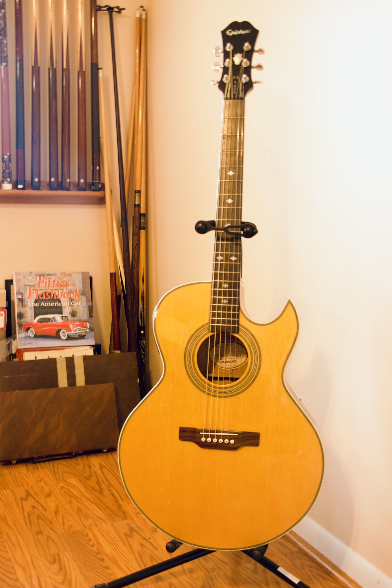 Acoustic Electric Guitar - Epiphone PR-5e