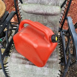 Brand New 6 Gallon Gas Tank $25 Obo