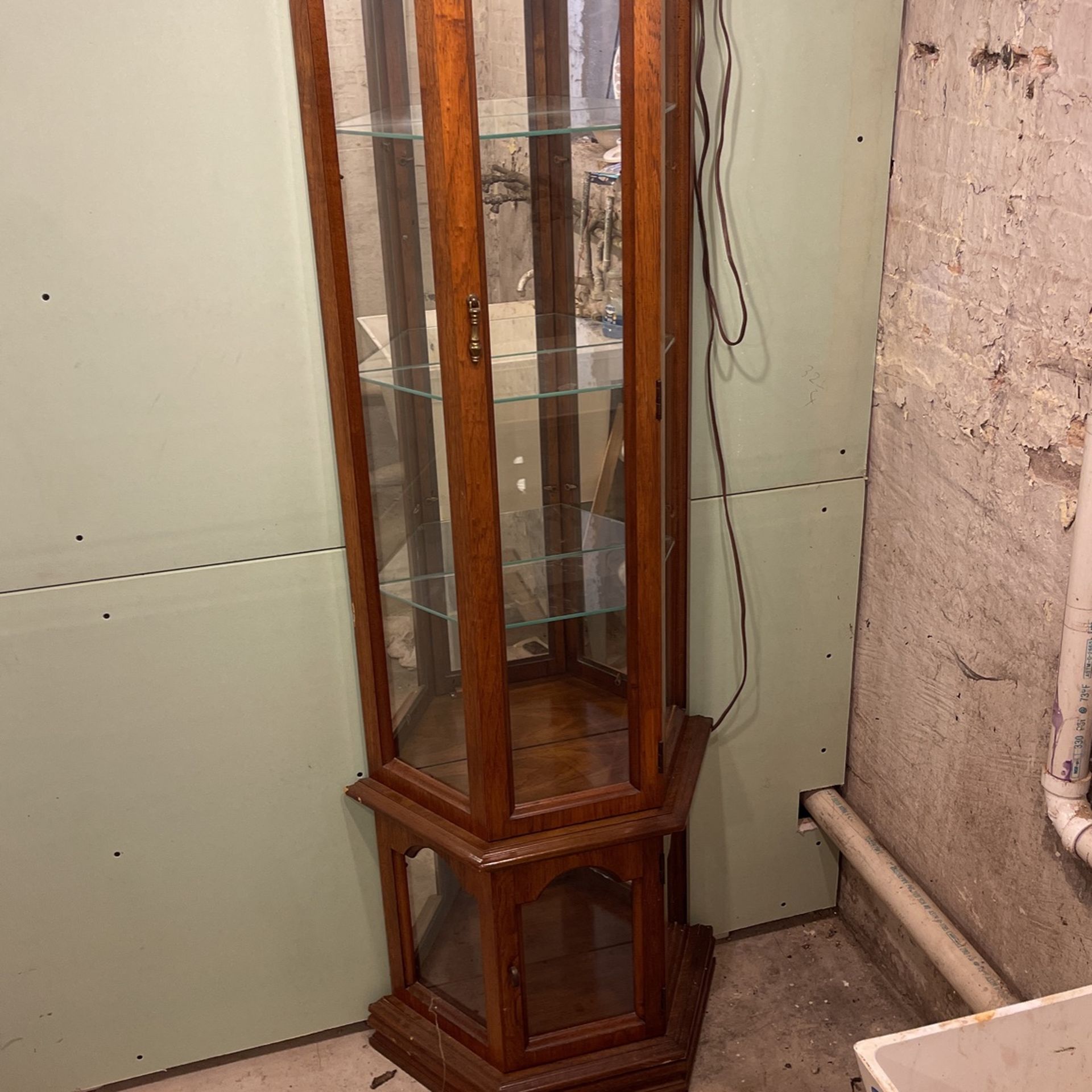 Oak cabinet, with three Glass shelves and light