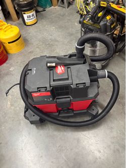 milwaukee vaccum