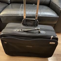 Travelpro 22” Platinum 4se Carry On Suitcase 