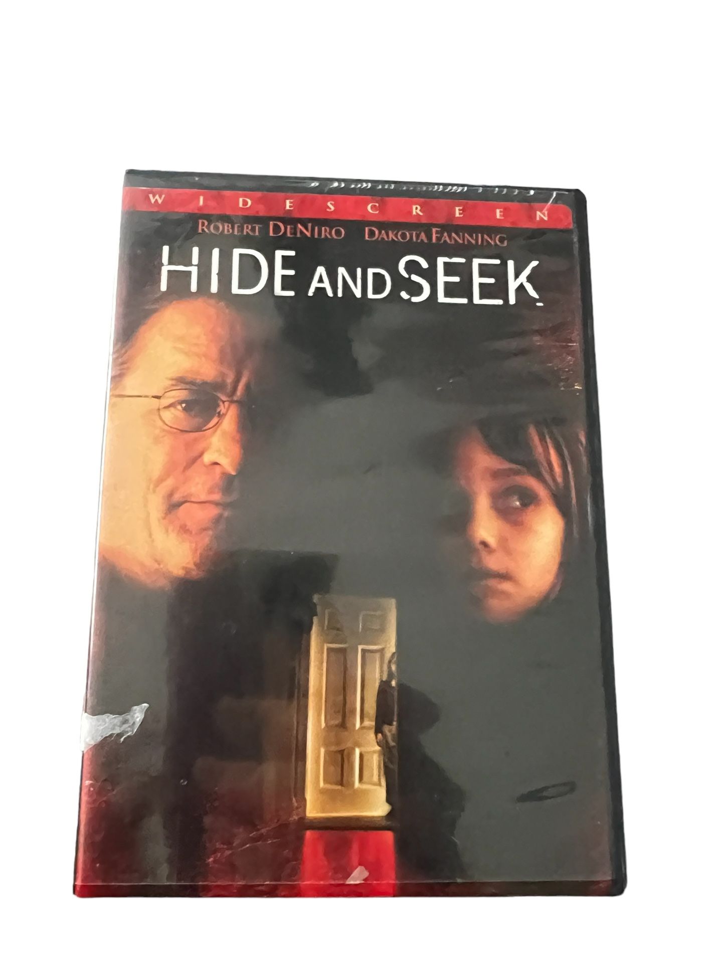 Hide and Seek (DVD, 2005) Robert De Niro Dakota Fanning Thriller Mistery This DVD features Robert De Niro in the horror/suspense movie "Hide and Seek