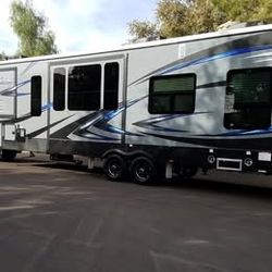 2017 Fuzion 384
