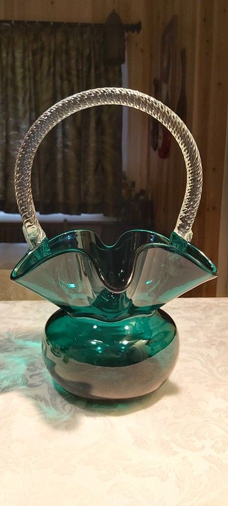 Large Vintage Emerald Green Morgantown Trindle Glass Basket With Clear Twisted Handle