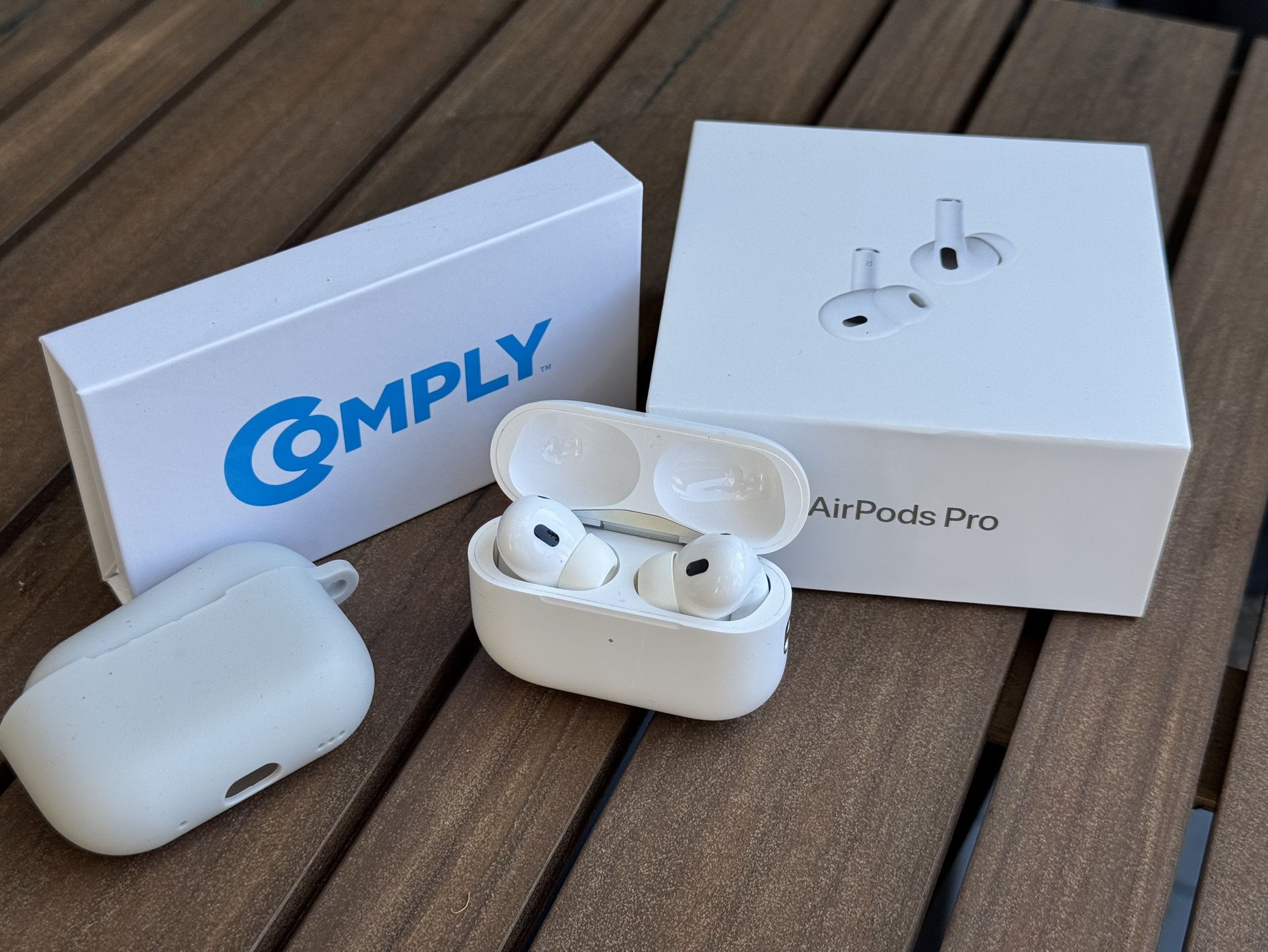 Apple AirPods Pro 2 Lightning Earbuds With Accessories