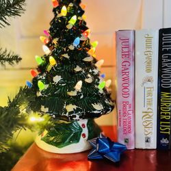 📚 Julie Garwood Romance & Mystery Book Bundle — Set of 3