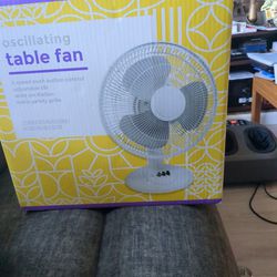 TABLE FAN NEW In Box