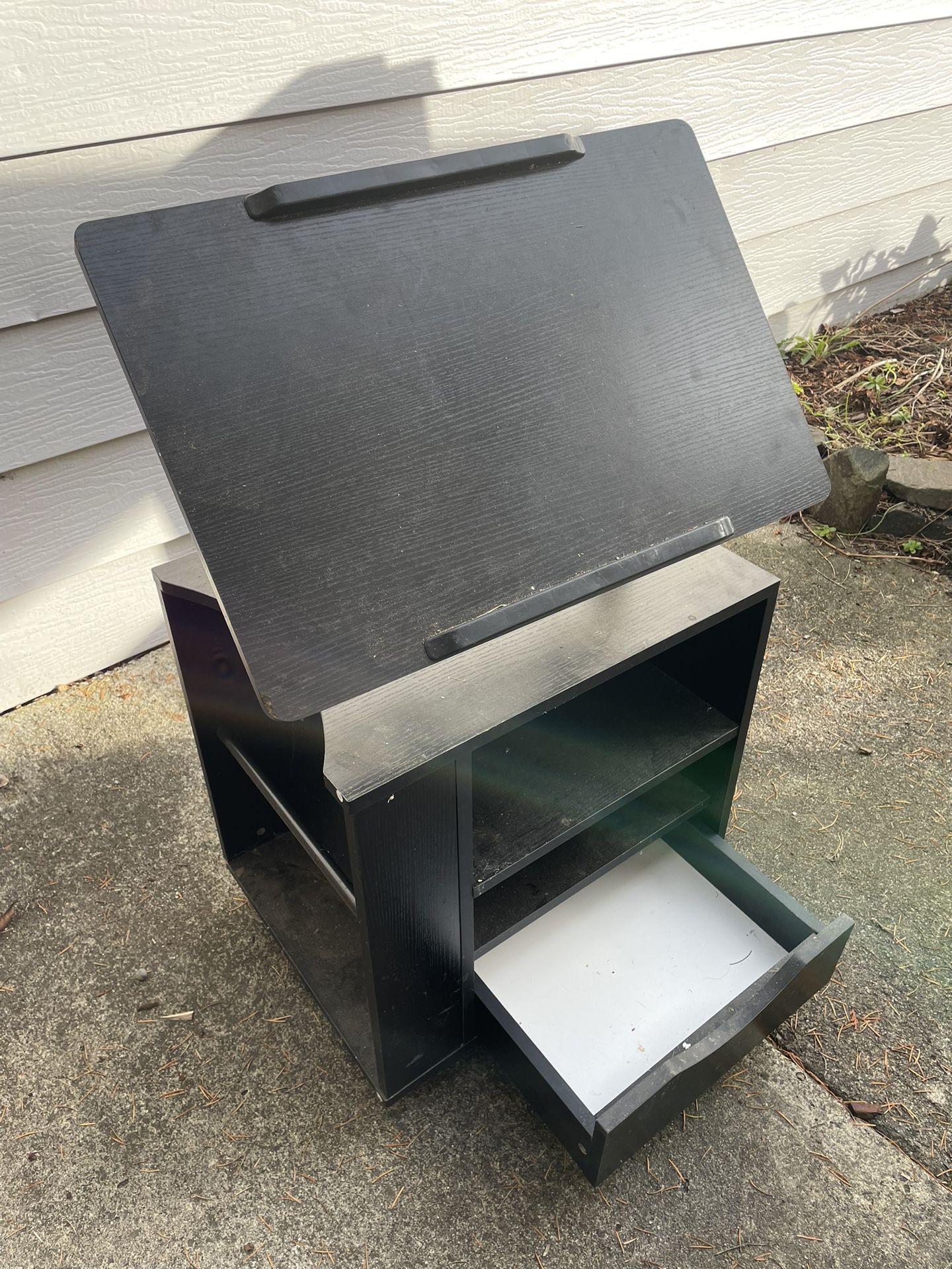 Small Desk With Shelves And Drawer