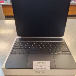 Ipad Pro 7th Gen with keyboard case