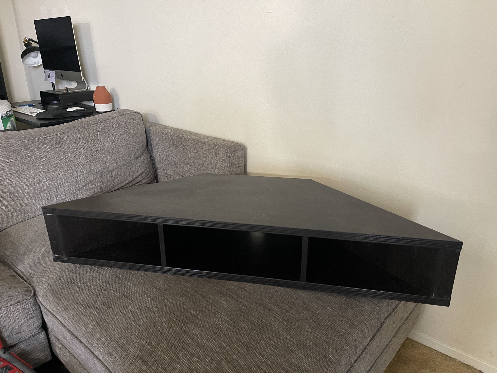 TV/ Media Shelf (Corner Mount)
