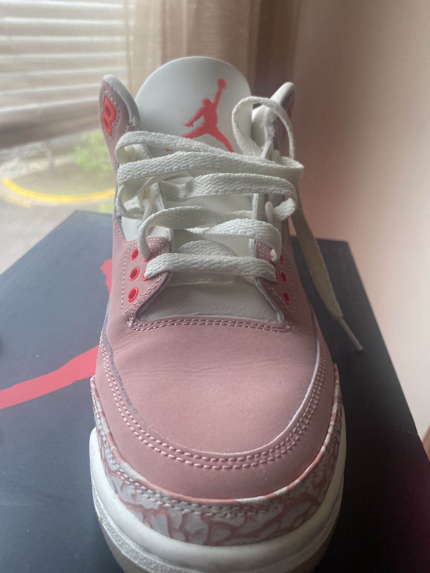 Air Jordan 3 PINK Crimson ( Women ) Size 8.5