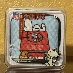 SF 49ers Peanuts Bluetooth Speaker 