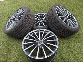 (4) Audi A5 2021 factory wheels, 3 tires)
