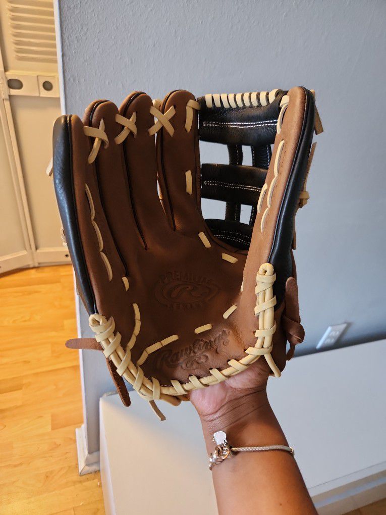 Left Fastpitch Softball Glove