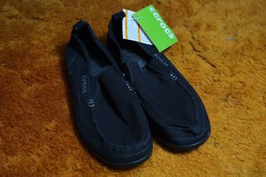 Crocs Men's Walu Slip On Loafer