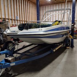 24ft Vip Deck Boat