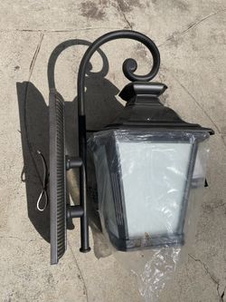 Outdoor Wall Lantern