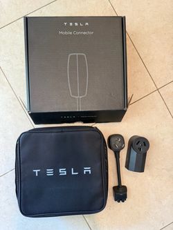 Tesla Mobile Connector