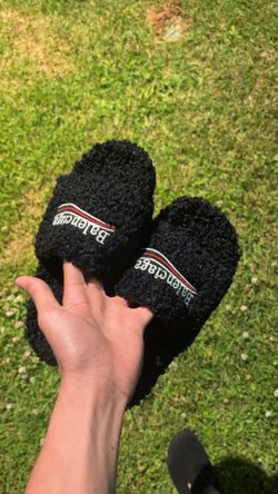 *Sale*Balenciaga Furry Slides Size 8 Luxury Streetwear Sandals
