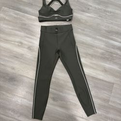 Todos Son Size Small … Originales Únicas Piezas 