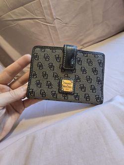 Dooney & Bourke DB Monogram Medium Frame/Snap Wallet