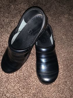 DANSKO  NURSING  CLOG  SIZE 37