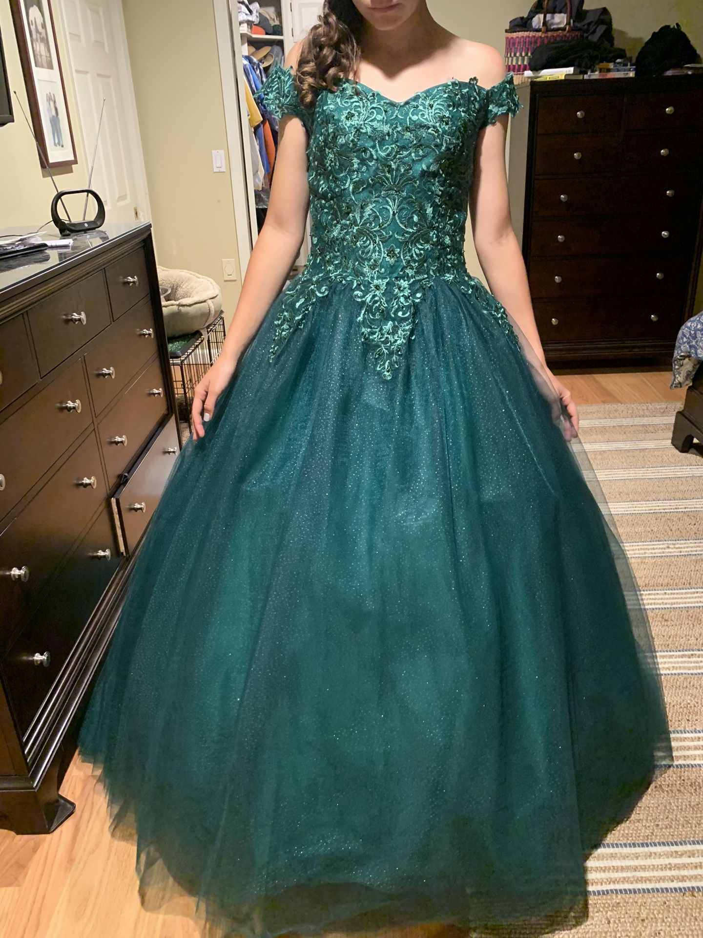 Brand New Emerald Quinceniera Dress (size 6)