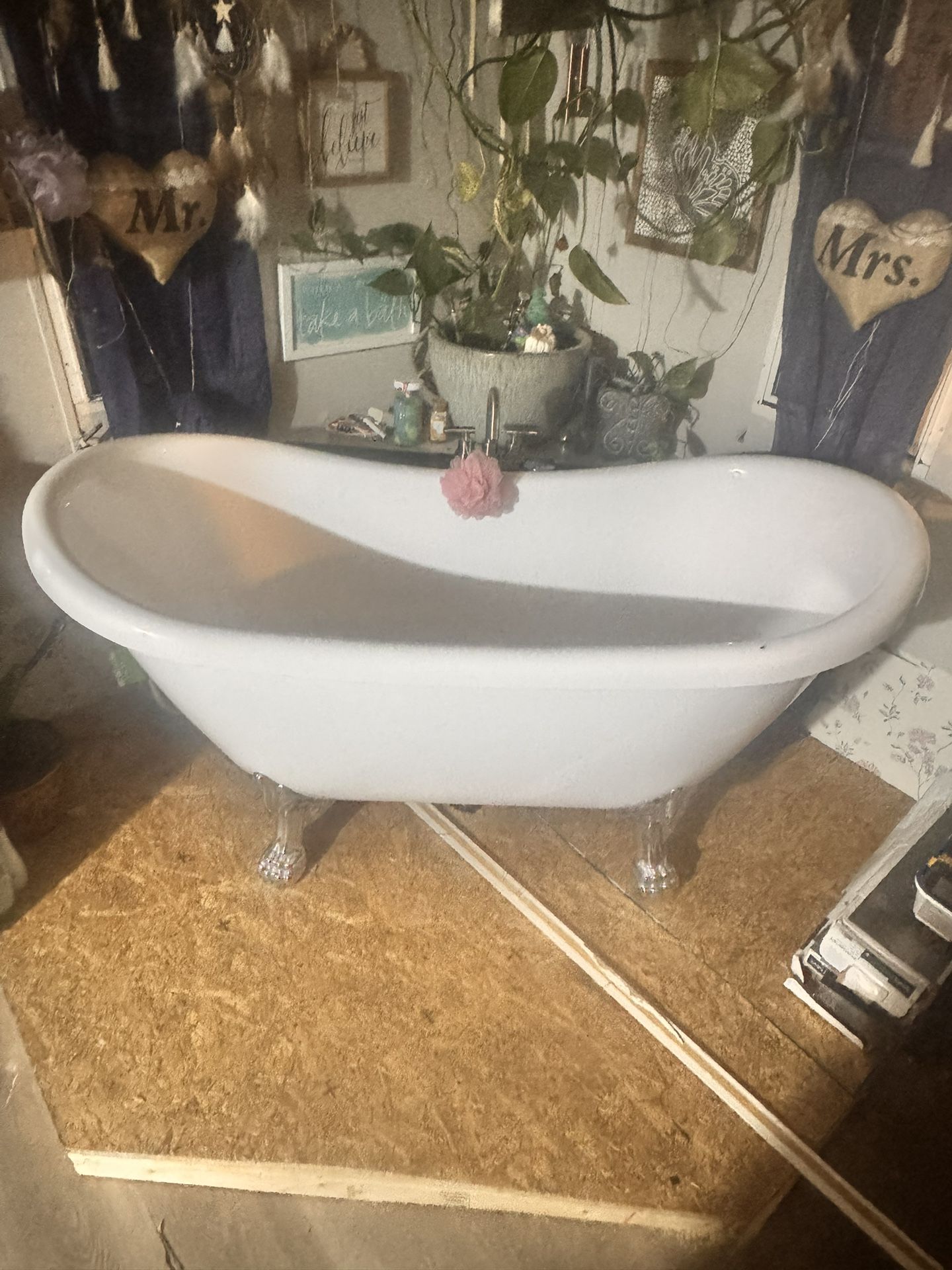 Clawfoot Tub