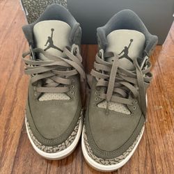 Family affair Olive Green 3s 