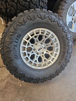 17x9 xm rims 6 lug 6x139 6x5.5 6x135 on new tires 35 1250 17 lt