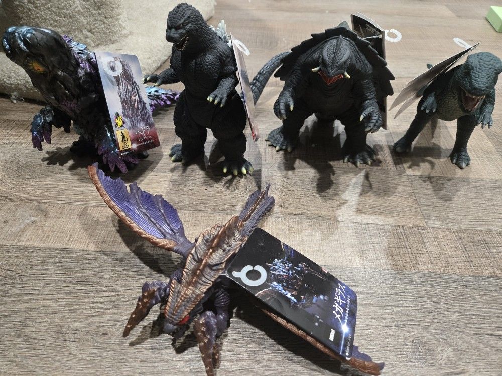 Godzilla Vinyl Toys Collection Complete With Tags 2025