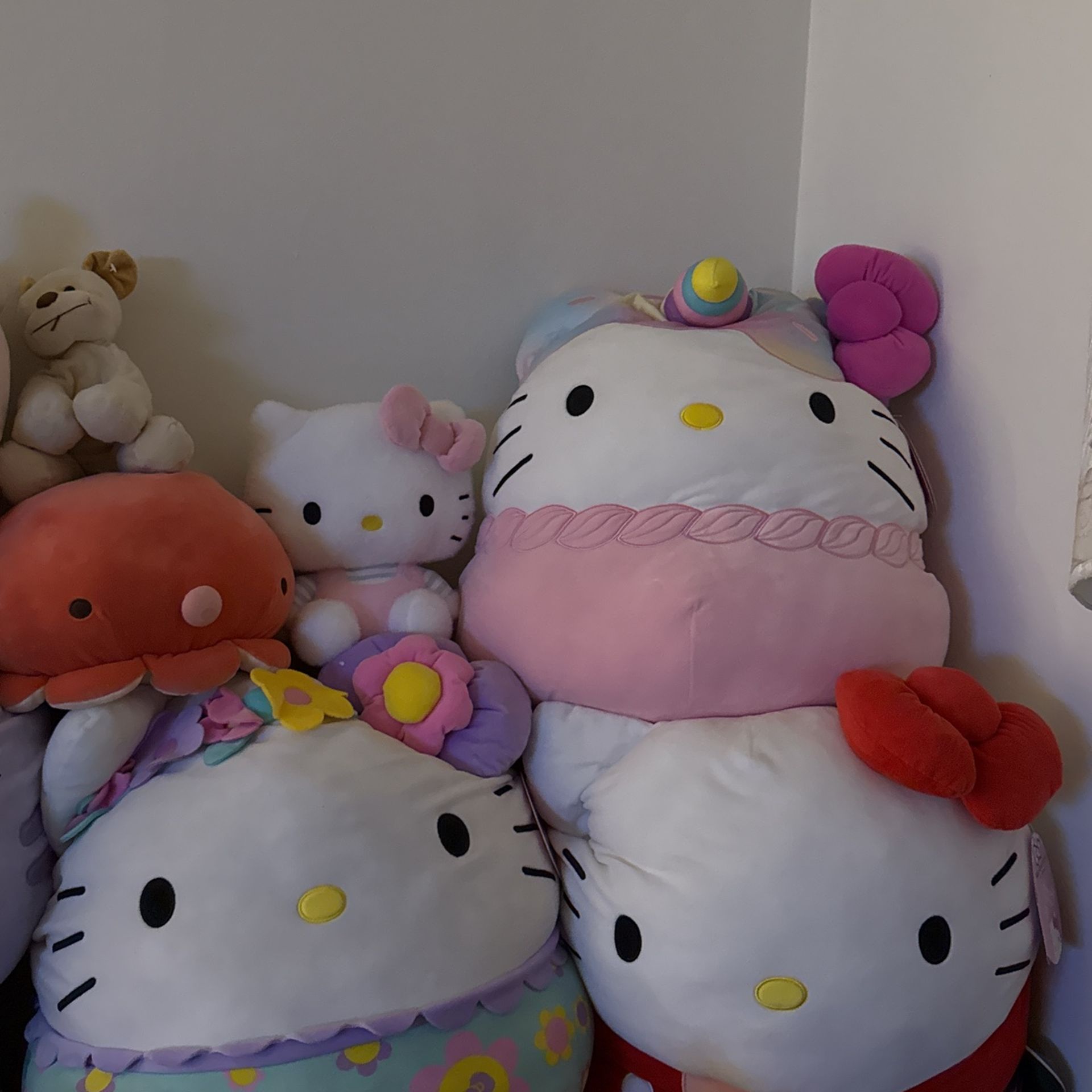 Costco Hello Kitty Squishmallow 20” (unicorn, red, flowers hippie)