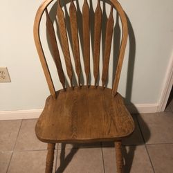 Very Good Condition Hardwood Chair 