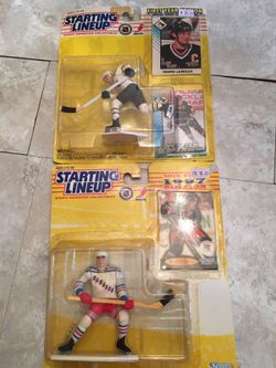 Hockey starting lineup figures