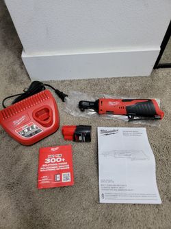 Milwaukee 3/8" Ratchet Kit M12