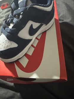 Infant Nike dunks Size 5c