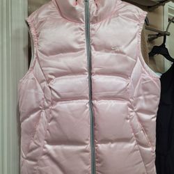 Woman's NIKE PUFFER VEST