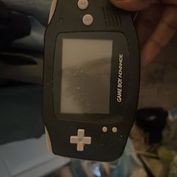 Game Boy Advance Also Have Pokemon Silver In Japanese And Leaf green English 