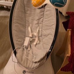 4 Moms Mamario Swing 