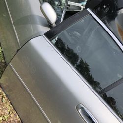 I N F I Ni Ti G 3 5   03- 06    Solo Tengo Estas Dos Puertas 