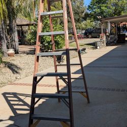 fiberglass ladder 8 ft And Good Condition 