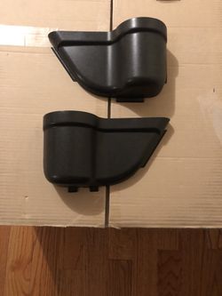 Jeep 07-17 front door cup holders